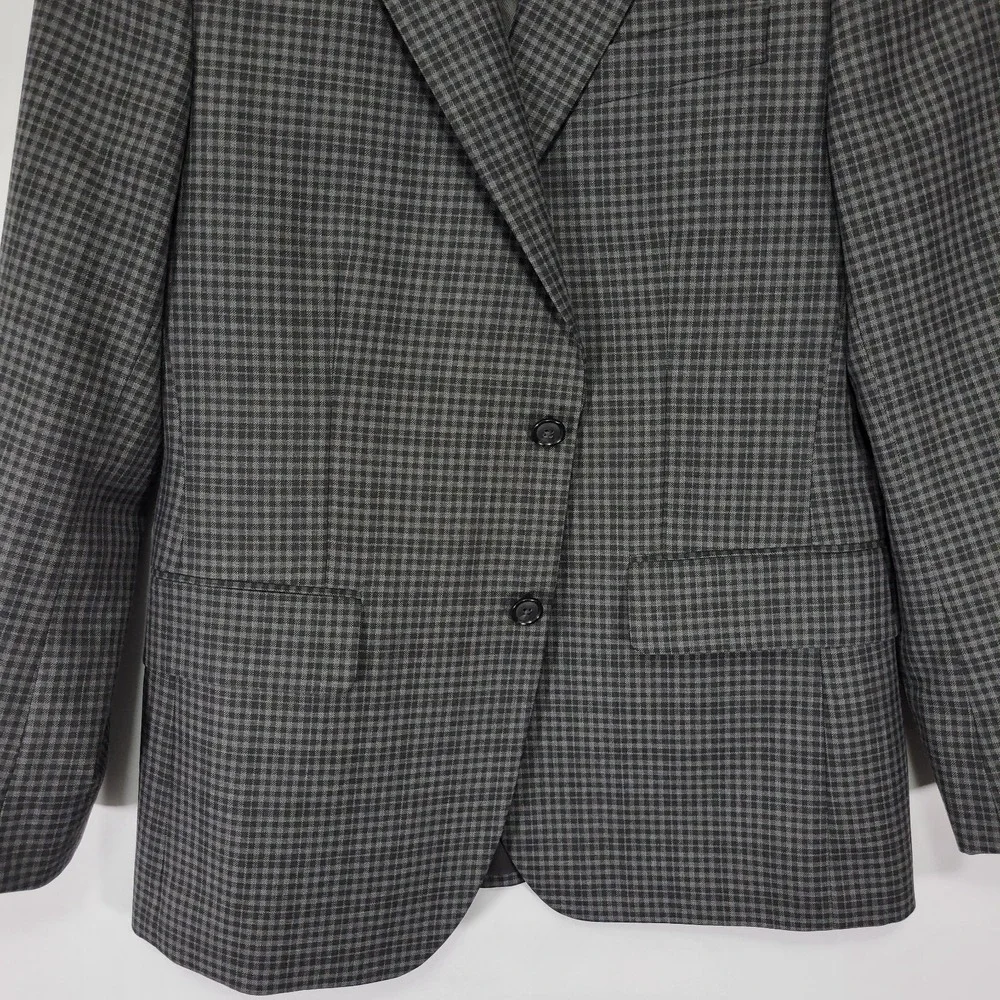 Stafford Men's‎ Sport Coat Blazer Two Button Gray Checked Plaid Poly Blend 36S